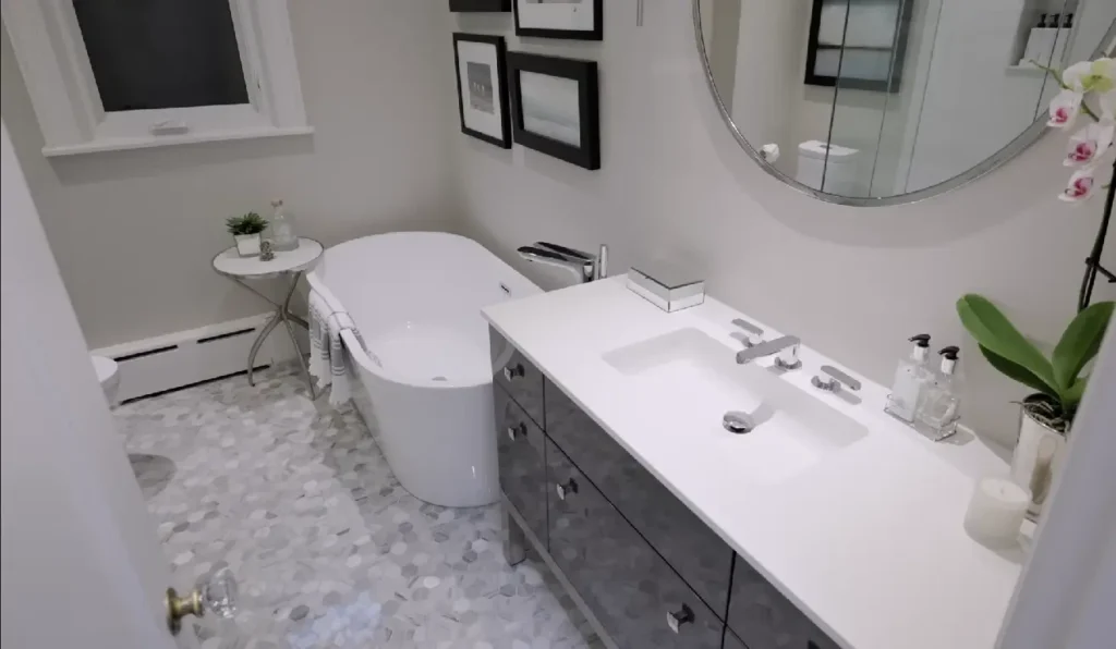 Home builder Robinson TX custom bathroom construction